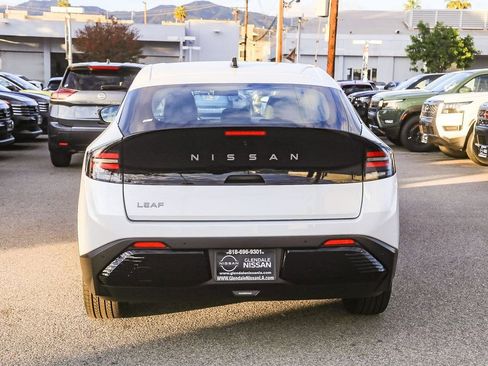 New 2026 Nissan Leaf SV+ FWD image 7