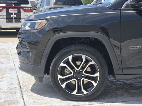 Used 2022 Jeep Compass Limited image 8