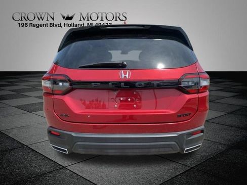 Used 2023 Honda Pilot Sport image 7