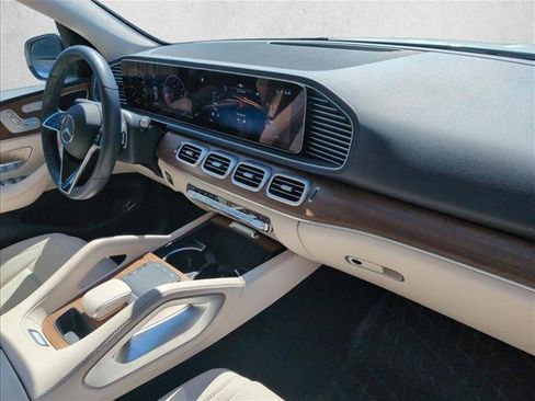 Used 2025 Mercedes-Benz GLE 350 4MATIC image 24