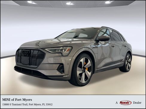 Used 2022 Audi e-tron Premium Plus w/ Premium Plus Package image 1