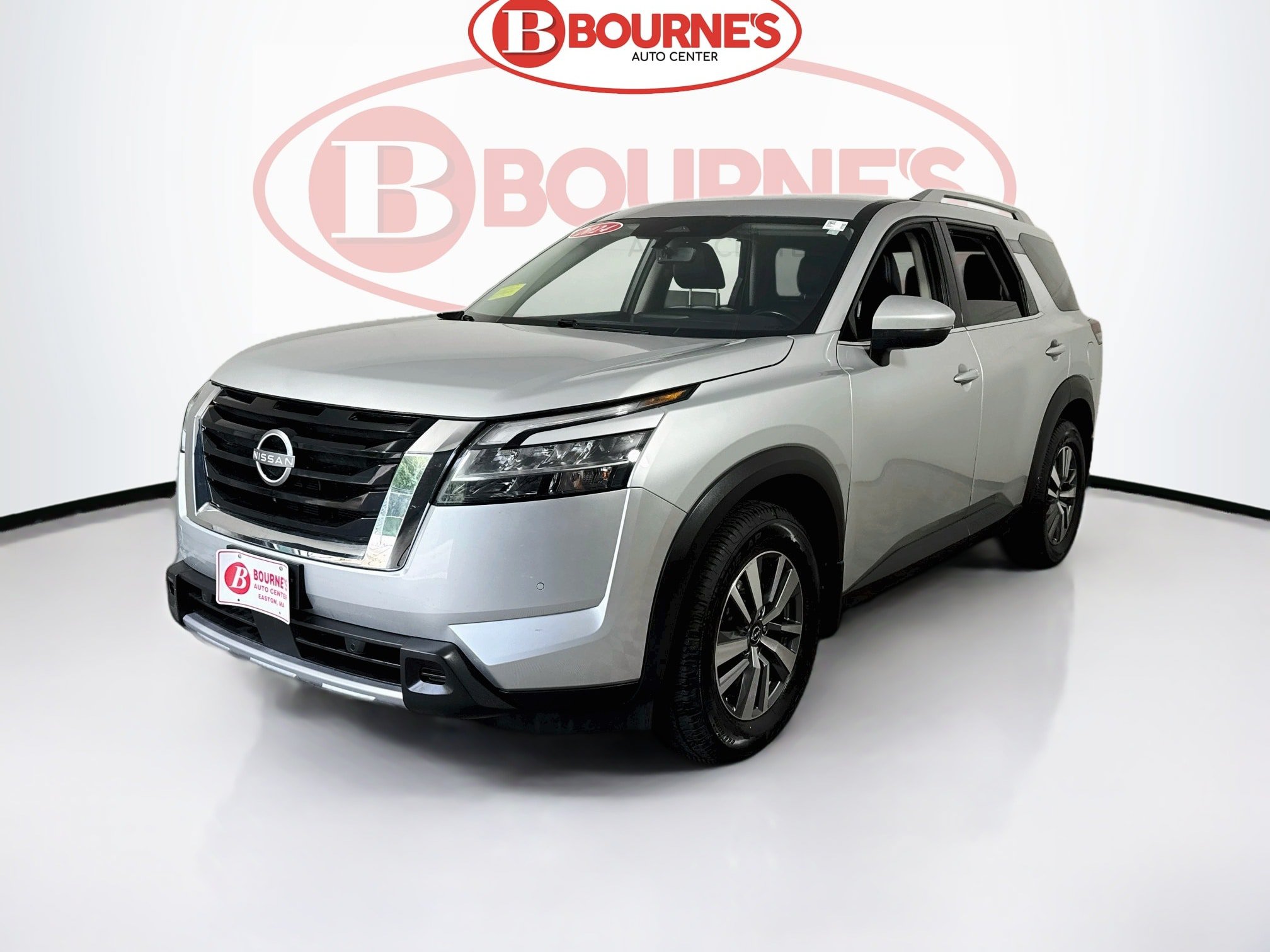 Used 2024 Nissan Pathfinder SL AWD/4WD image 6