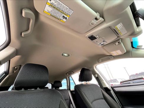 Used 2018 Subaru Outback 2.5i Premium image 13