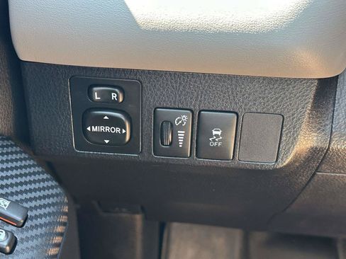 Used 2014 Toyota RAV4 Limited FWD image 23