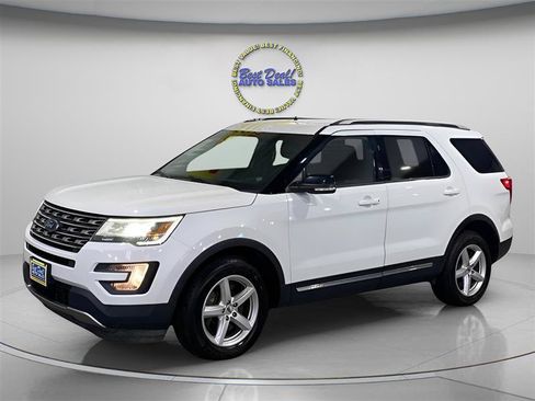 Used 2016 Ford Explorer XLT AWD/4WD image 1