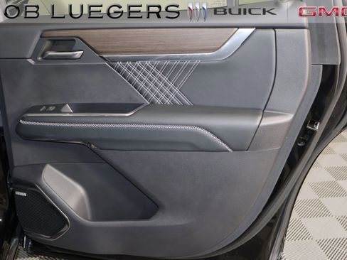 Certified 2024 GMC Acadia Denali image 17