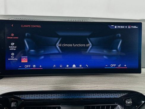 Used 2025 BMW i4 xDrive40i AWD/4WD image 24