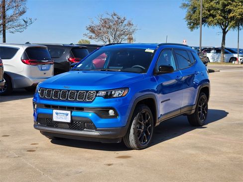 New 2026 Jeep Compass Latitude image 2