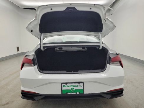 Used 2021 Hyundai Elantra SEL image 29