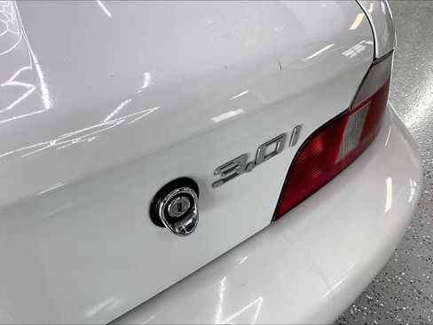 Used 2001 BMW Z3 3.0i RWD image 21