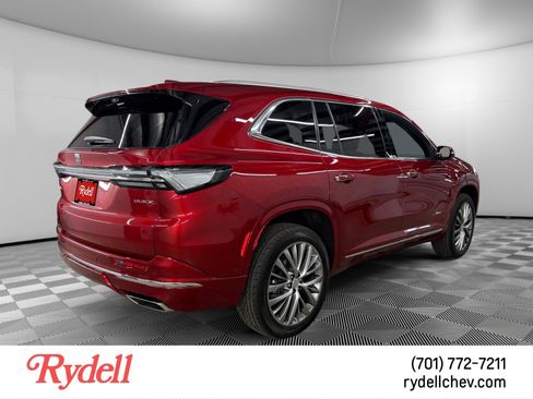 Used 2026 Buick Enclave Avenir w/ Super Cruise Package AWD/4WD image 5