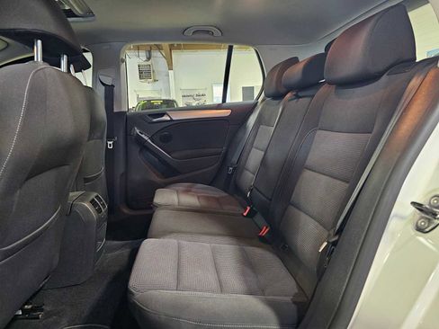 Used 2012 Volkswagen Golf TDI image 15