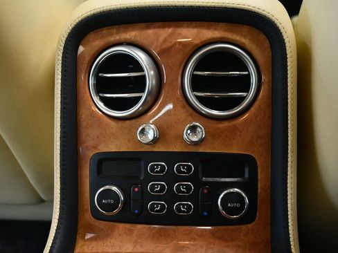 Used 2009 Bentley Flying Spur Flying Spur image 73