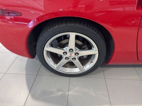 Used 2005 Chevrolet Corvette Convertible w/ Preferred Equipment Group image 11