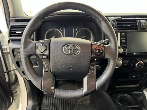 Used 2021 Toyota 4Runner TRD Off-Road AWD/4WD image 19
