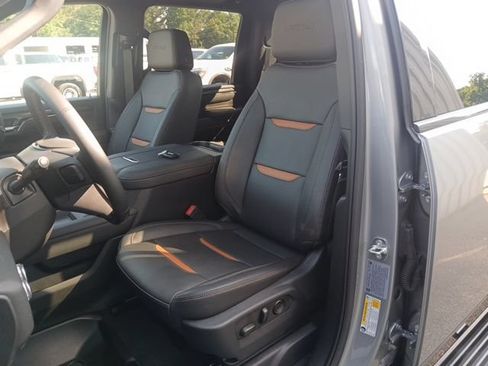 Used 2025 GMC Sierra 2500 AT4 w/ AT4 Premium Plus Package AWD/4WD image 38