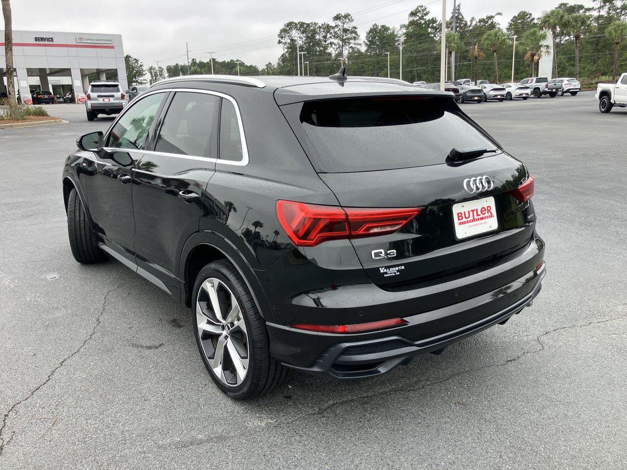 Used 2020 Audi Q3 2.0T Prestige w/ Prestige Package AWD/4WD image 3