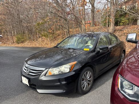 Used 2011 Honda Accord EX-L image 10