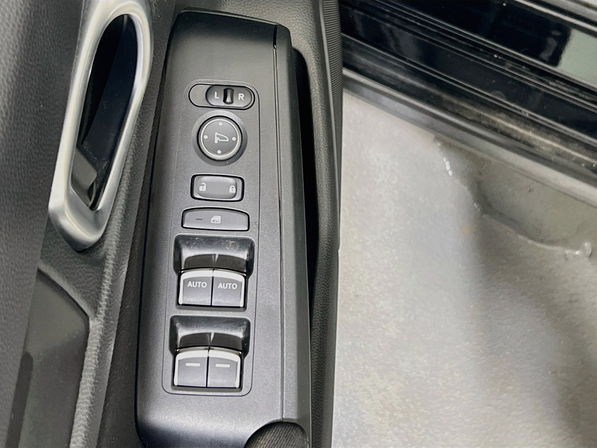 Used 2023 Honda Civic Sport image 17