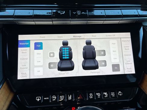 Used 2022 Jeep Grand Wagoneer Series II w/ Convenience Group III image 28