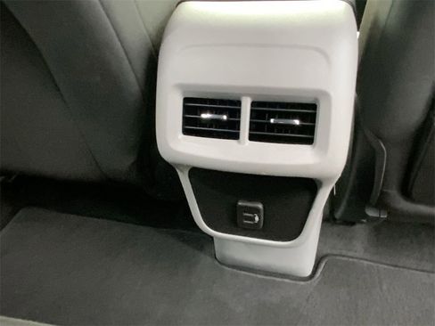 Used 2023 GMC Terrain SLE w/ Driver Convenience Package image 29