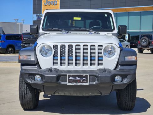 Used 2020 Jeep Gladiator Sport image 6