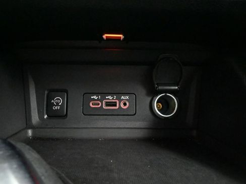 Used 2024 Nissan Sentra SV image 18