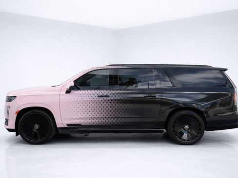 Used 2021 Cadillac Escalade ESV Sport w/ Driver Assist Tech Package RWD image 4