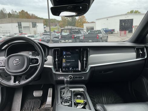 Used 2019 Volvo V90 T5 R-Design w/ Advanced Package image 14