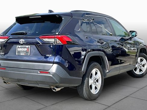 Used 2020 Toyota RAV4 XLE FWD image 12