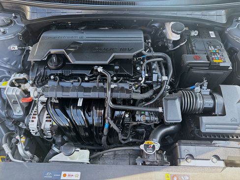 Used 2024 Hyundai Elantra SEL FWD image 32