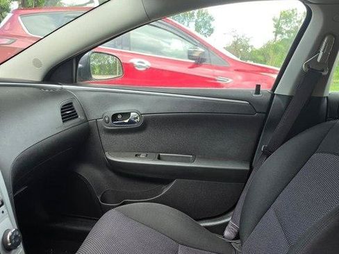 Used 2010 Chevrolet Malibu LT w/ Power Convenience Package FWD image 5
