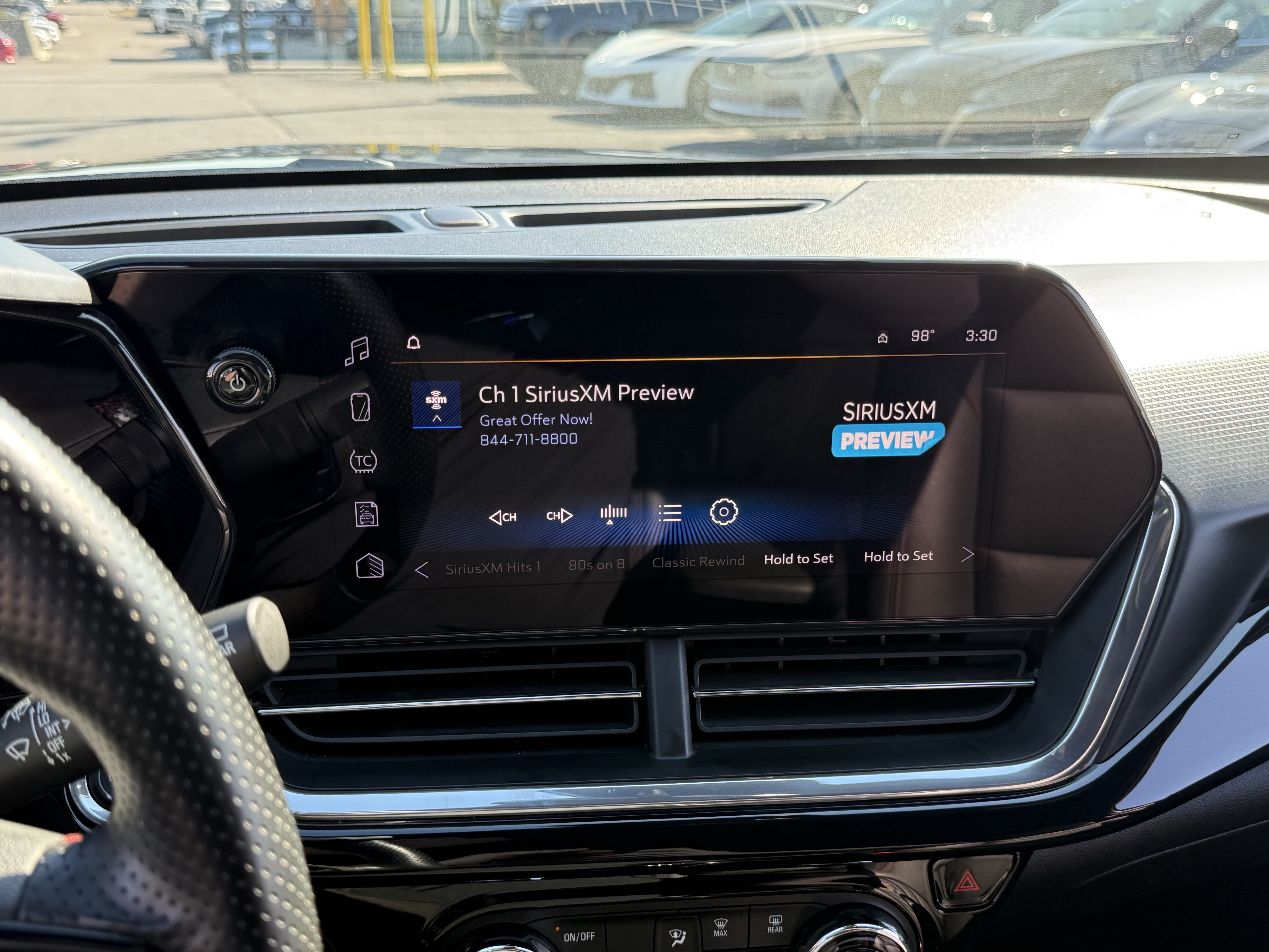 Used 2024 Chevrolet Trax RS FWD image 25