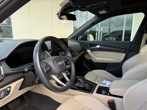 Used 2021 Audi Q5 Prestige w/ Prestige Package AWD/4WD image 6