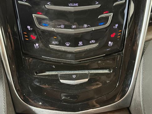 Used 2020 Cadillac Escalade Premium Luxury image 16