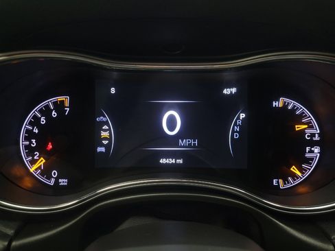 Used 2021 Jeep Grand Cherokee Limited image 23