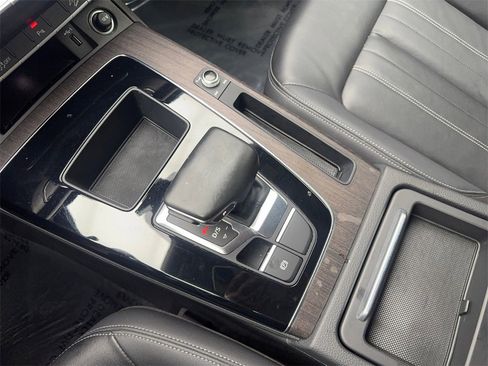 Used 2022 Audi Q5 2.0T Premium w/ Convenience Package image 69