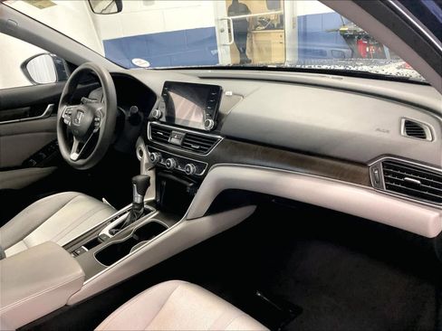 Used 2020 Honda Accord EX image 14