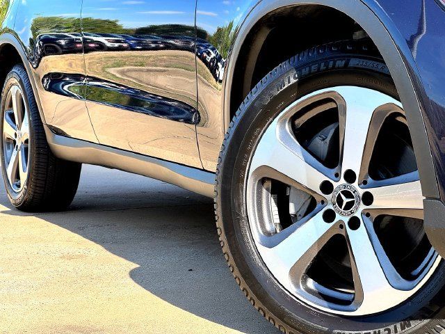 Used 2022 Mercedes-Benz GLC 300 4MATIC image 7