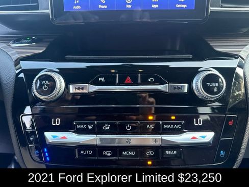 Used 2021 Ford Explorer Limited w/ Equipment Group 301A RWD image 32