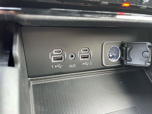 New 2025 Jeep Grand Cherokee Altitude image 18