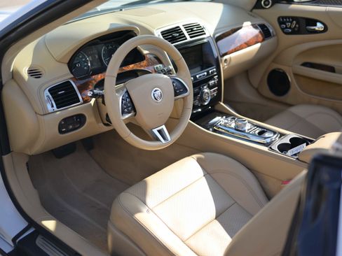 Used 2012 Jaguar XK Convertible image 12