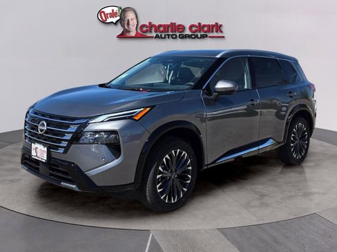 New 2026 Nissan Rogue Platinum AWD/4WD image 2