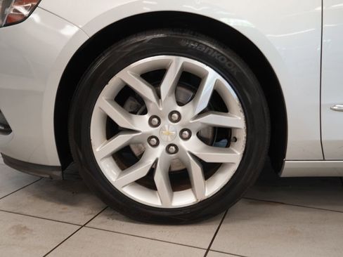 Used 2015 Chevrolet Impala LTZ FWD image 15