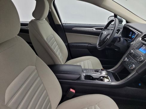 Used 2018 Ford Fusion S image 21