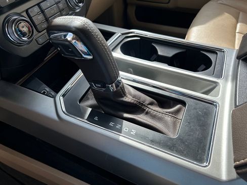 Used 2018 Ford F150 Lariat w/ Equipment Group 502A Luxury image 20