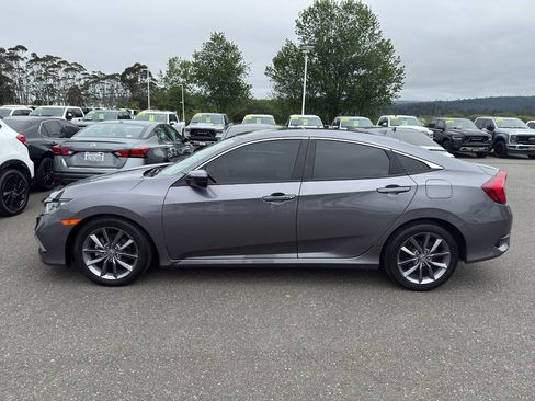 Used 2019 Honda Civic EX image 2