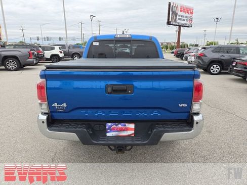 Used 2016 Toyota Tacoma Limited w/ Towing Package AWD/4WD image 31