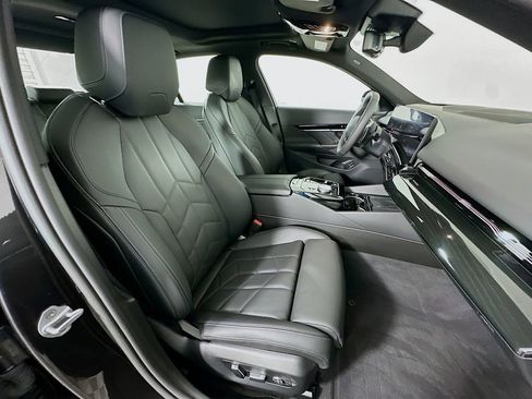 Used 2025 BMW 530i 530i w/ Premium Package image 29