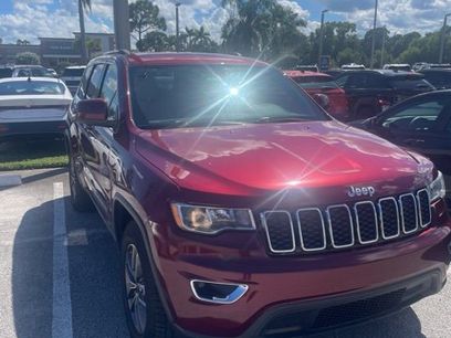Used 2020 Jeep Grand Cherokee Laredo w/ 18" Wheel & 8.4" Radio Group